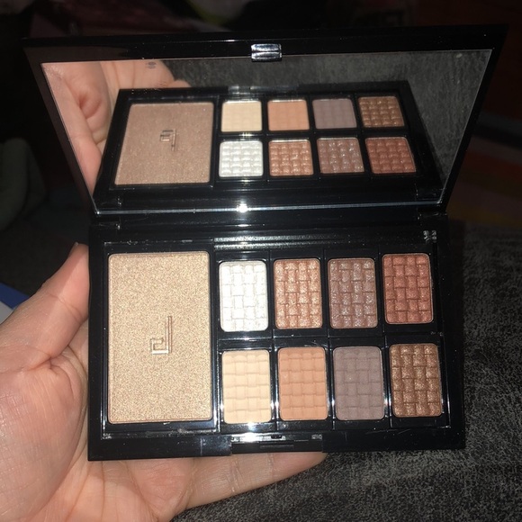 New Doucce FREEMATIC EYESHADOW PRO PALETTE - Picture 4 of 4